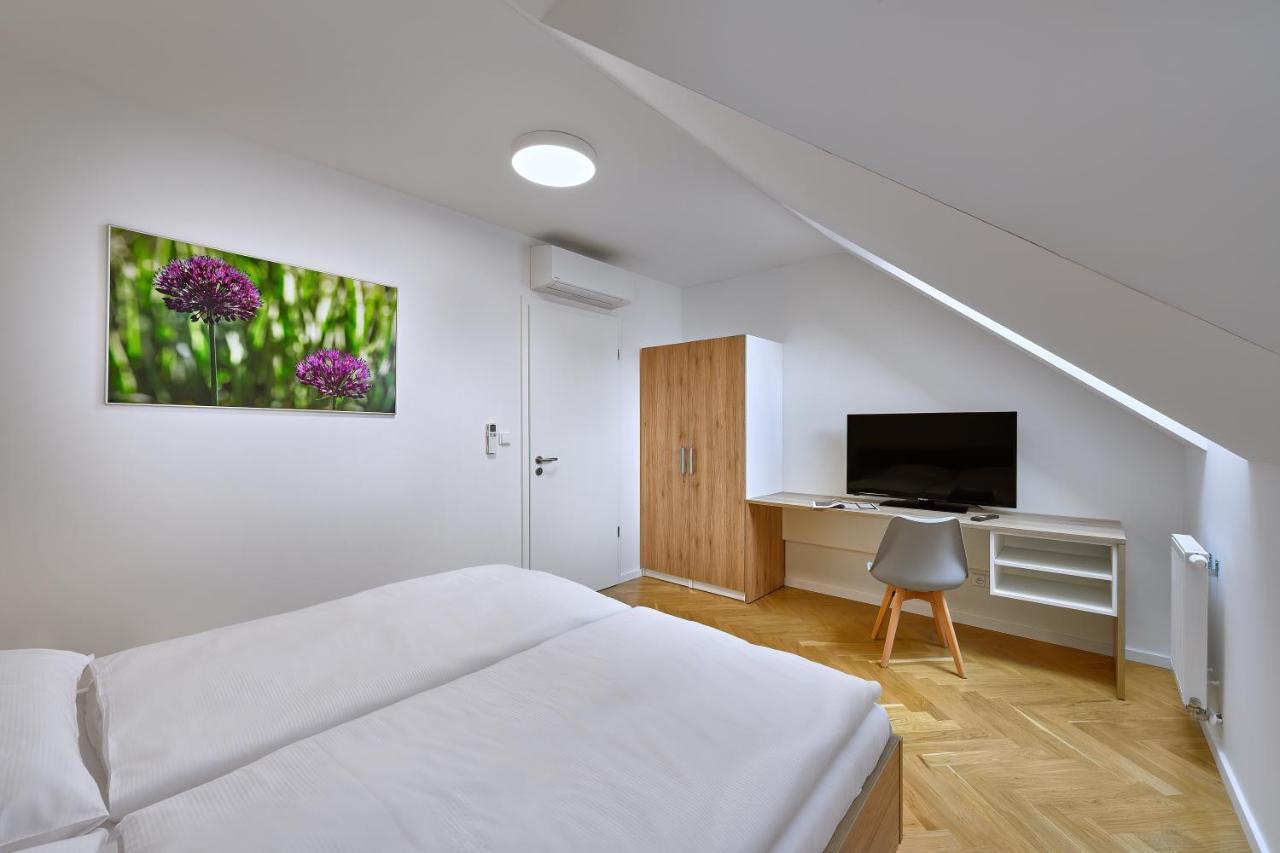 Downtown Suites Rubesova Prague Exterior photo