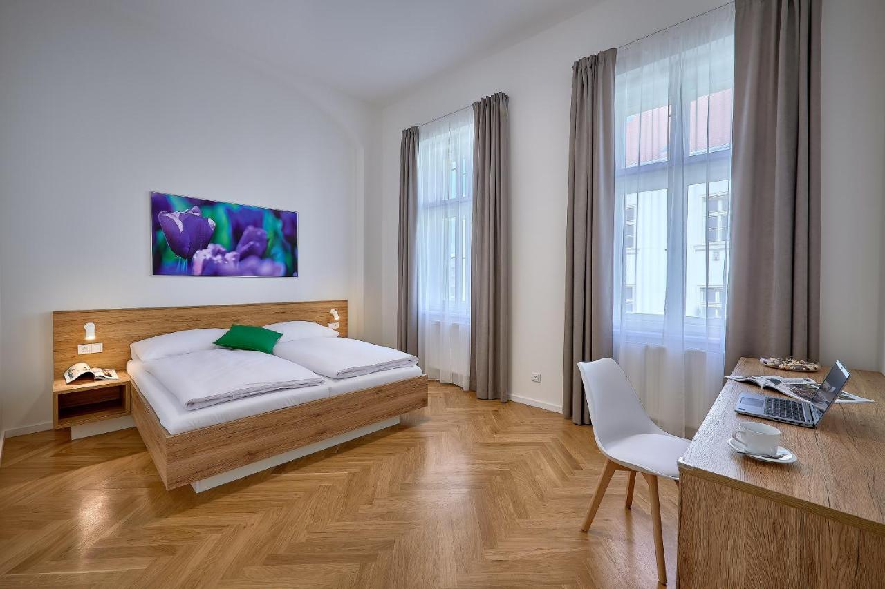 Downtown Suites Rubesova Prague Exterior photo