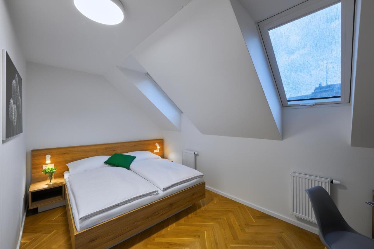 Downtown Suites Rubesova Prague Exterior photo