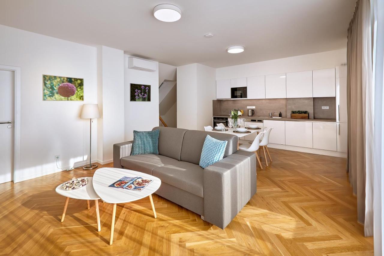Downtown Suites Rubesova Prague Exterior photo