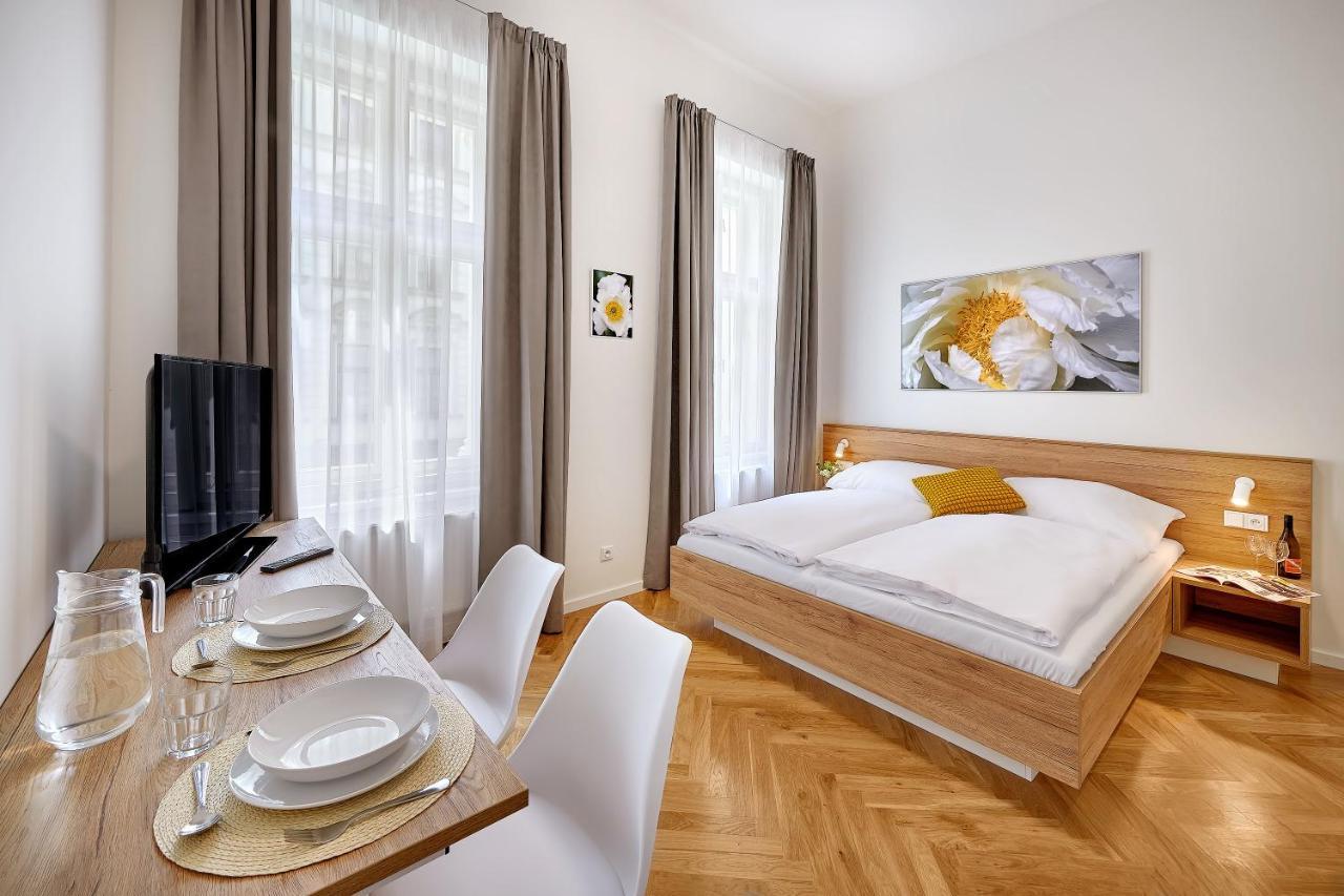 Downtown Suites Rubesova Prague Exterior photo