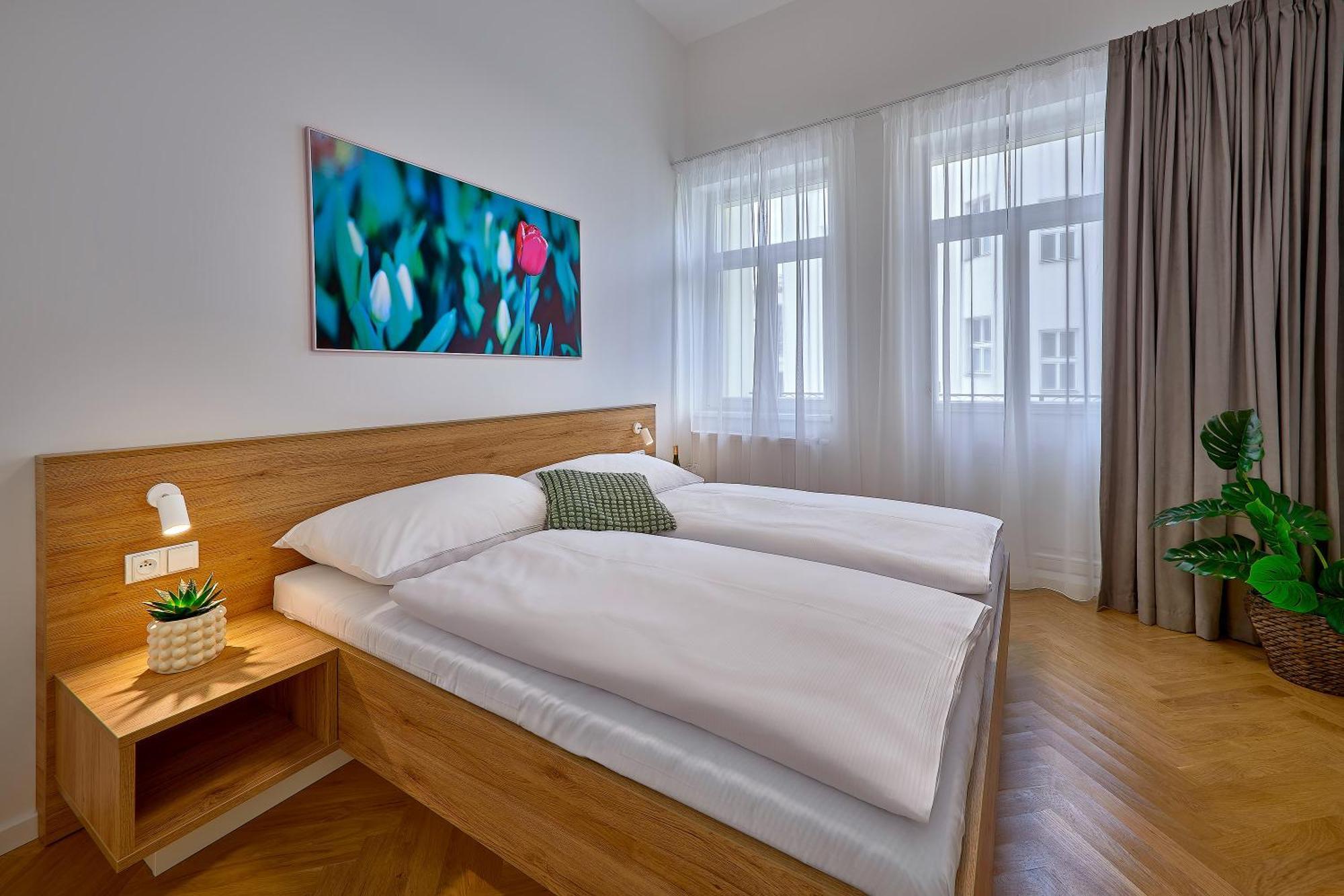 Downtown Suites Rubesova Prague Exterior photo